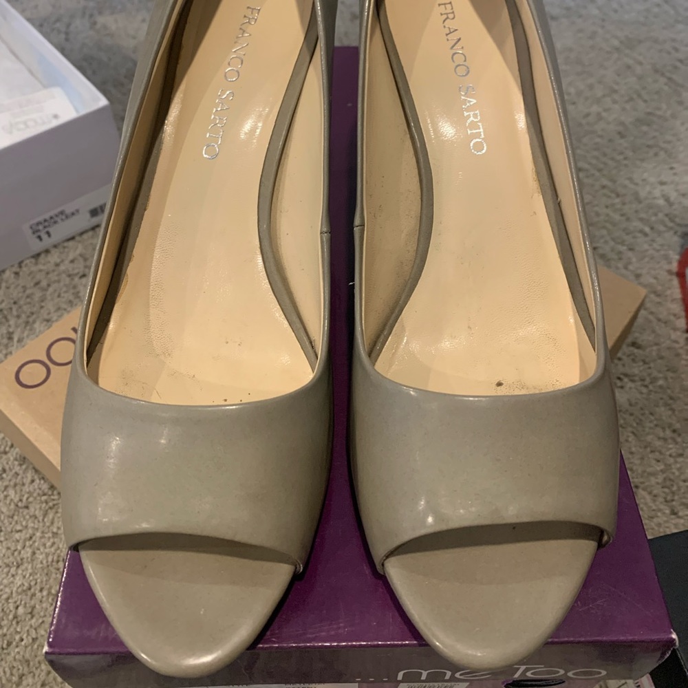 Franco Sarto Peep toe patent letter nude heel
